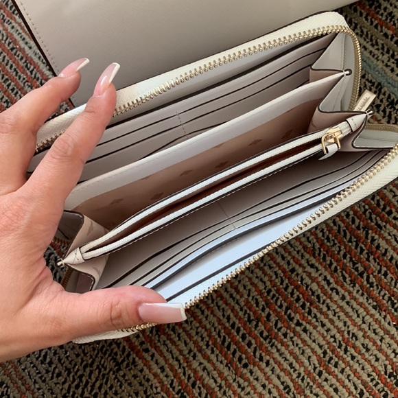 Kate Spade Bag with Tag Attached - Picture 4 of 5